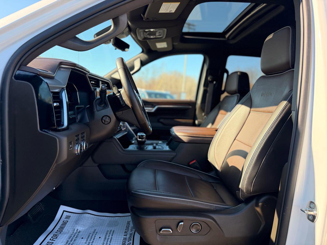 Used 2024 GMC Sierra 1500 Denali w/ Denali Reserve Package AWD/4WD image 17