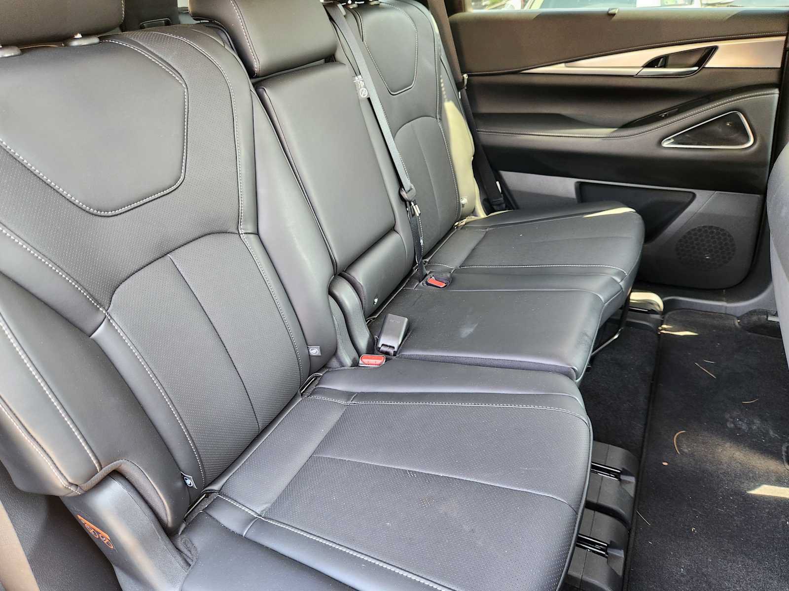 Certified 2026 INFINITI QX60 Luxe w/ Cargo Package AWD/4WD image 18