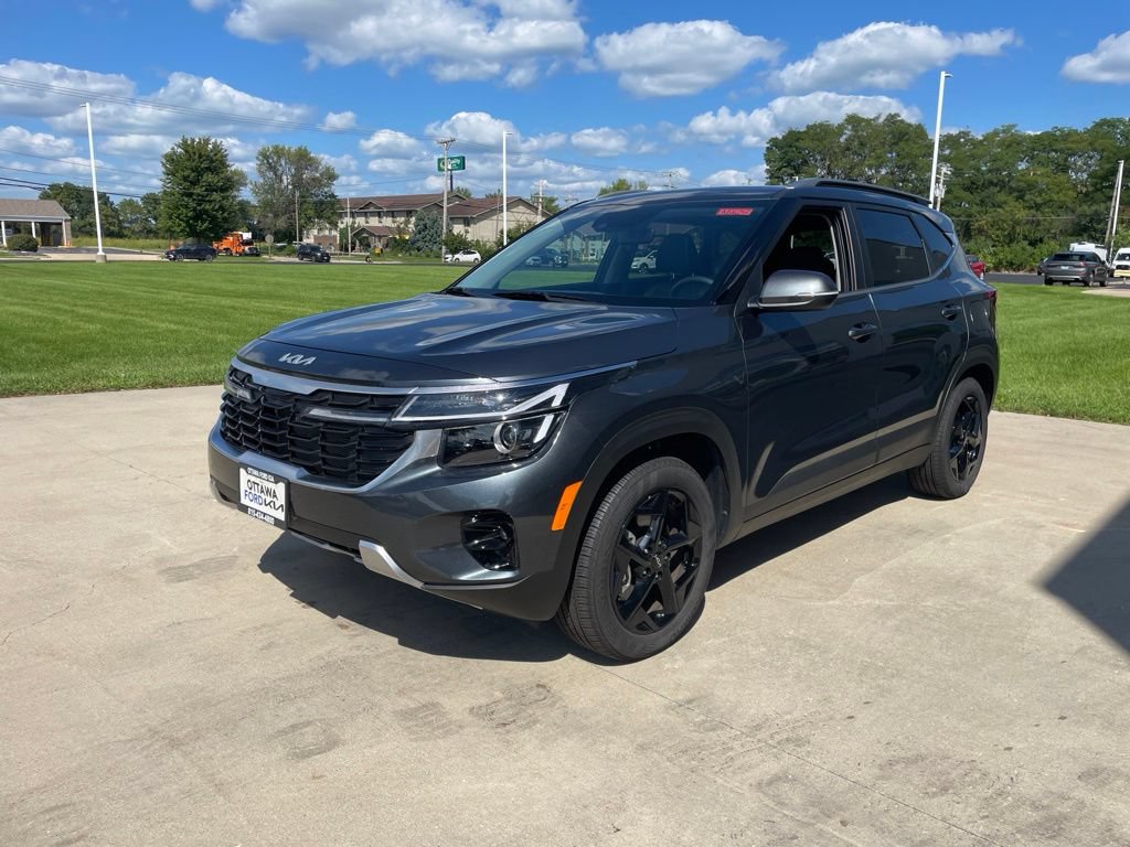 Used 2026 Kia Seltos EX w/ EX Sunroof Package AWD/4WD image 2