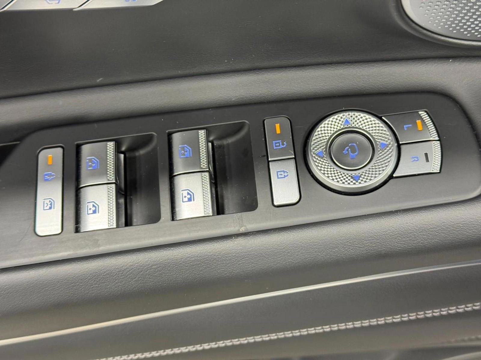 Used 2025 Genesis GV80 3.5T Prestige image 26