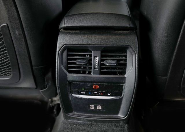 Used 2023 BMW 330i xDrive Sedan image 12