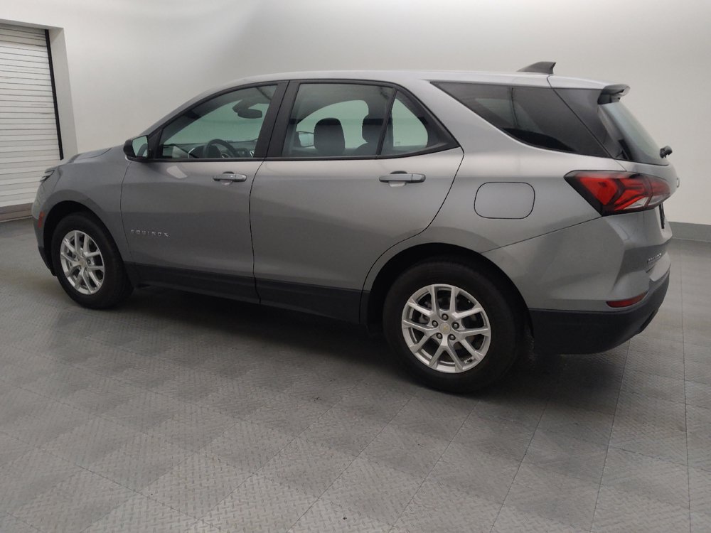 Used 2024 Chevrolet Equinox LS AWD/4WD image 3