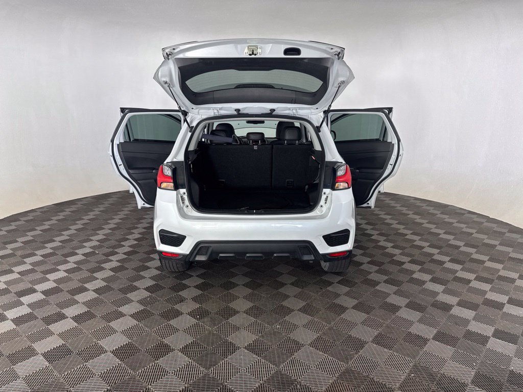 Used 2023 Mitsubishi Outlander Sport SE AWD/4WD image 17