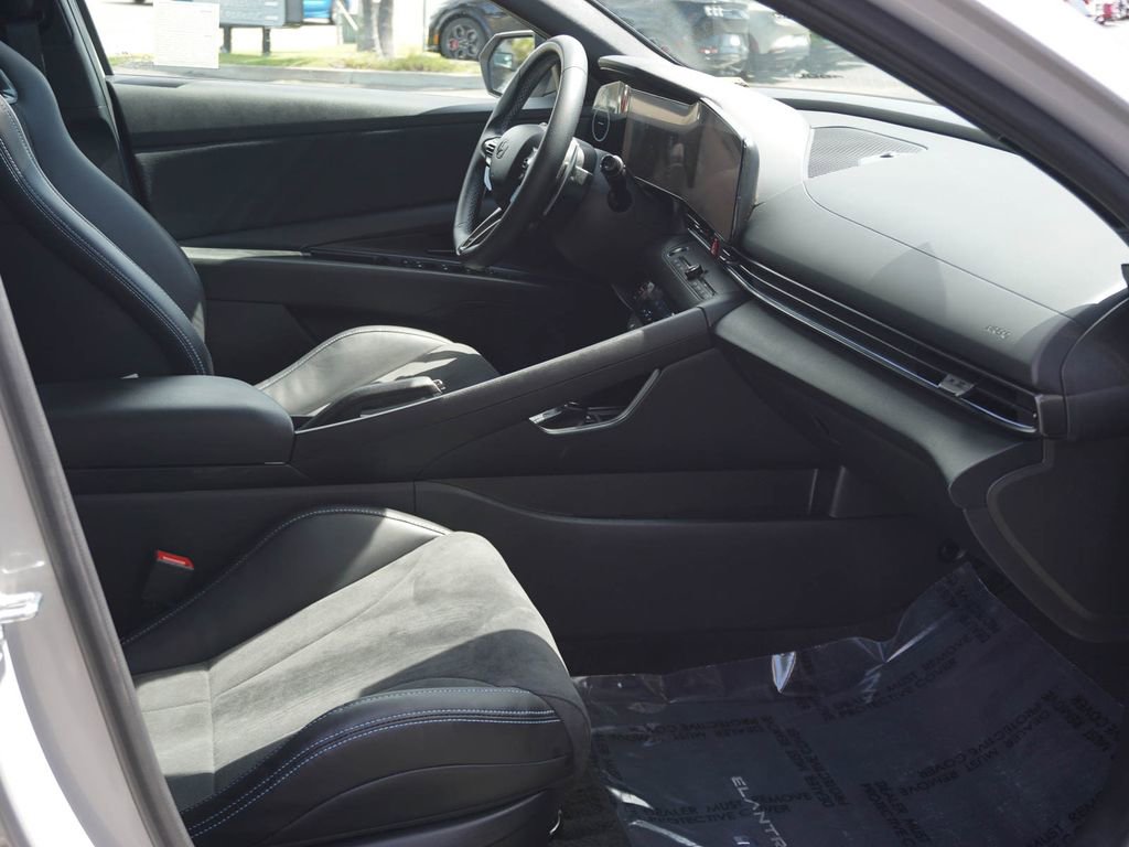 Used 2024 Hyundai Elantra N FWD image 13