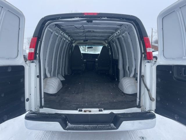 Used 2023 Chevrolet Express 3500 Extended w/ Driver Convenience Package image 15