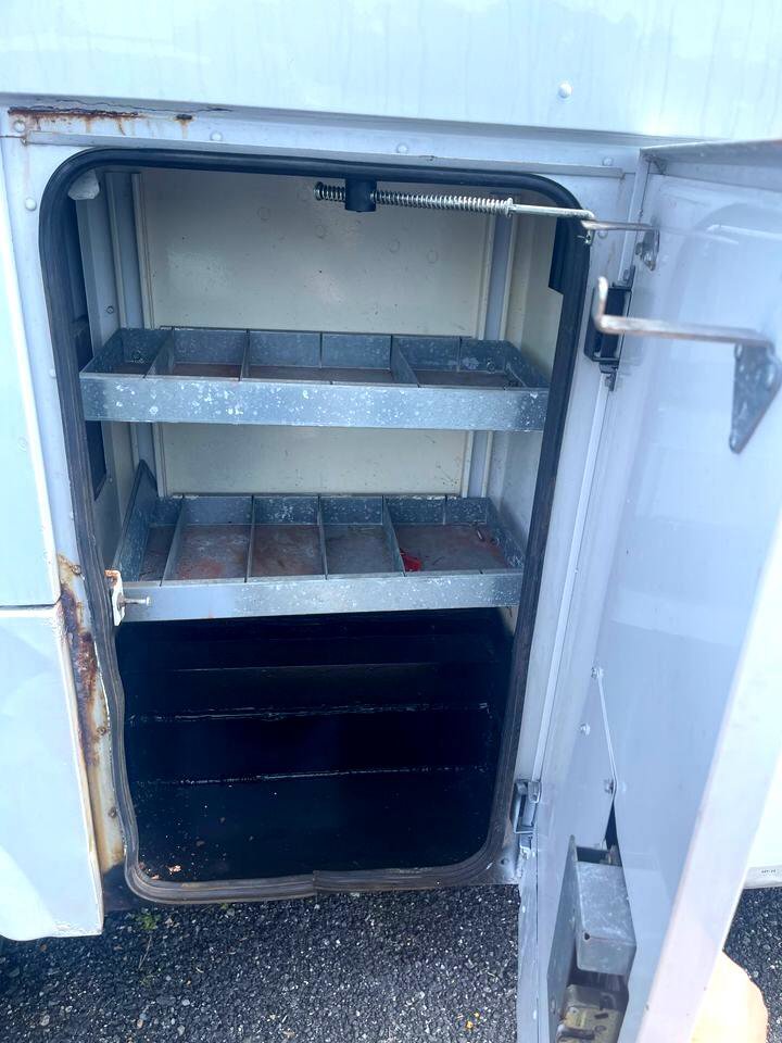 Used 2010 Ford E-350 and Econoline 350 Super Duty image 10