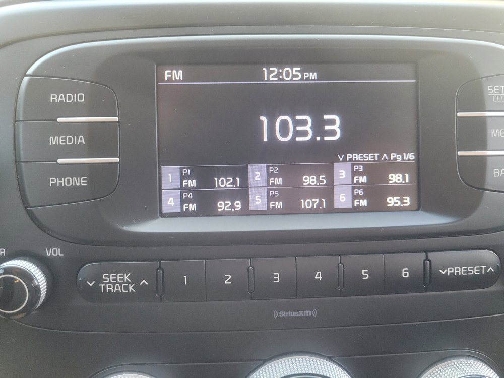 Used 2017 Kia Soul FWD image 25