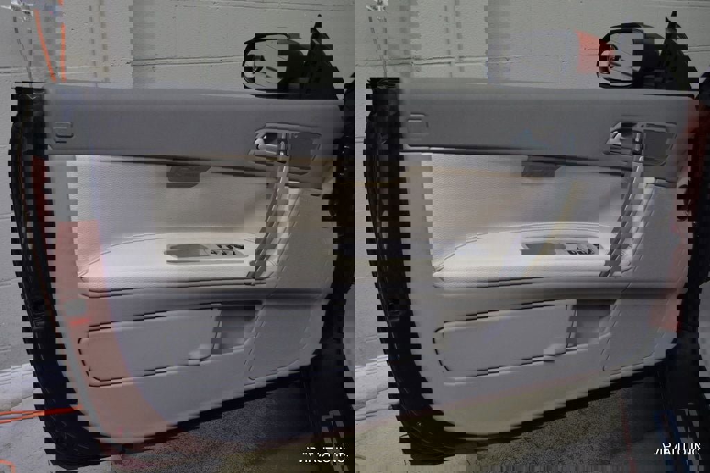 Used 2011 Volvo C70 T5 w/ Convenience Pkg FWD image 13