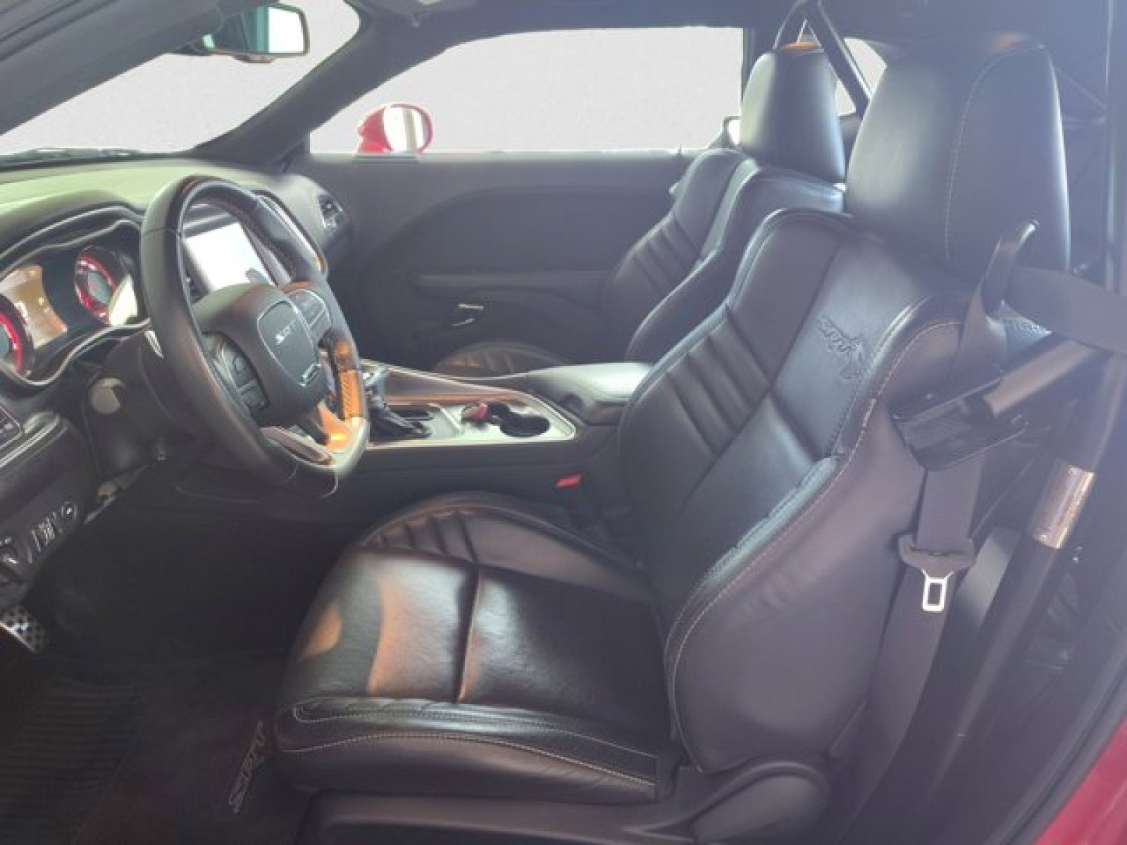 Used 2017 Dodge Challenger SRT Hellcat image 11