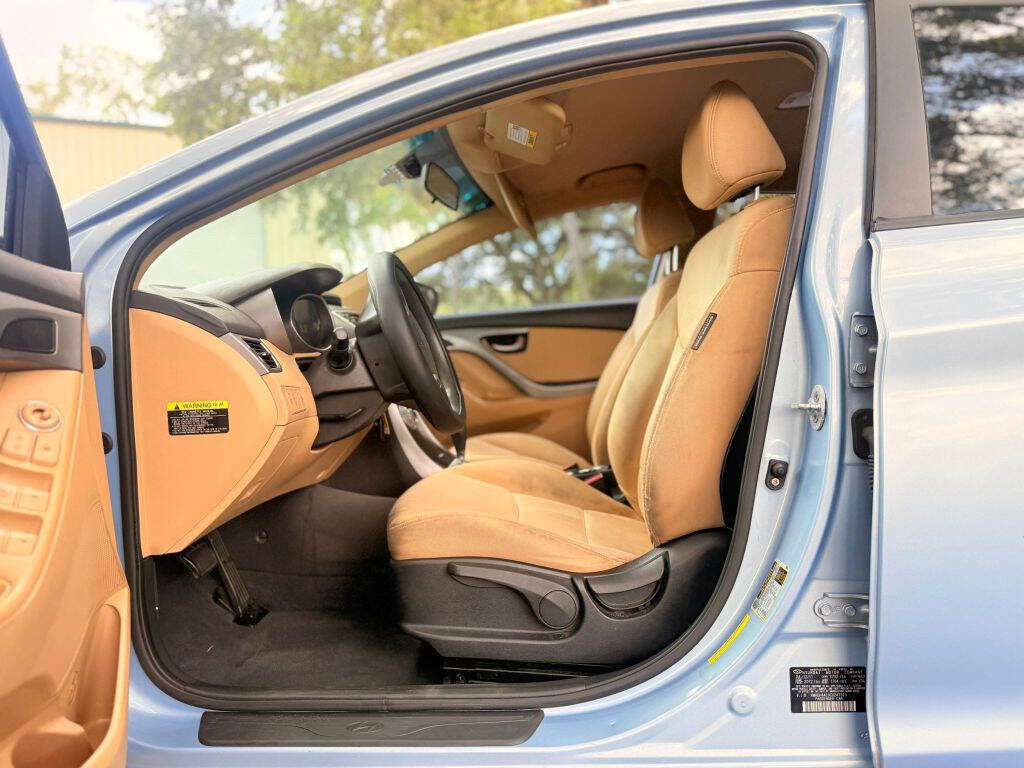 Used 2012 Hyundai Elantra GLS image 10