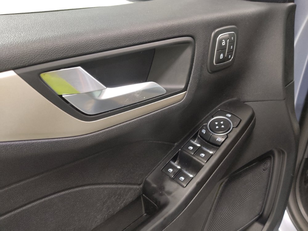 Used 2022 Ford Escape SEL w/ Technology Package FWD image 27