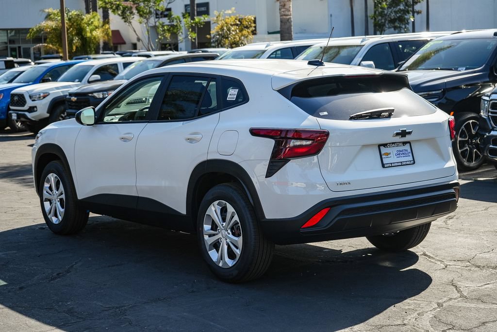 New 2026 Chevrolet Trax LS w/ Driver Confidence Package FWD image 4