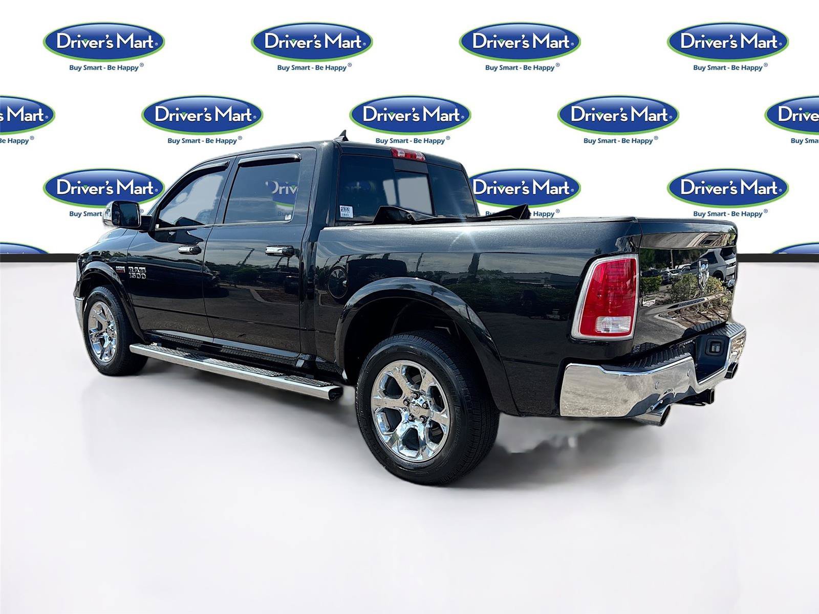 Used 2015 RAM 1500 Laramie w/ Convenience Group AWD/4WD image 5