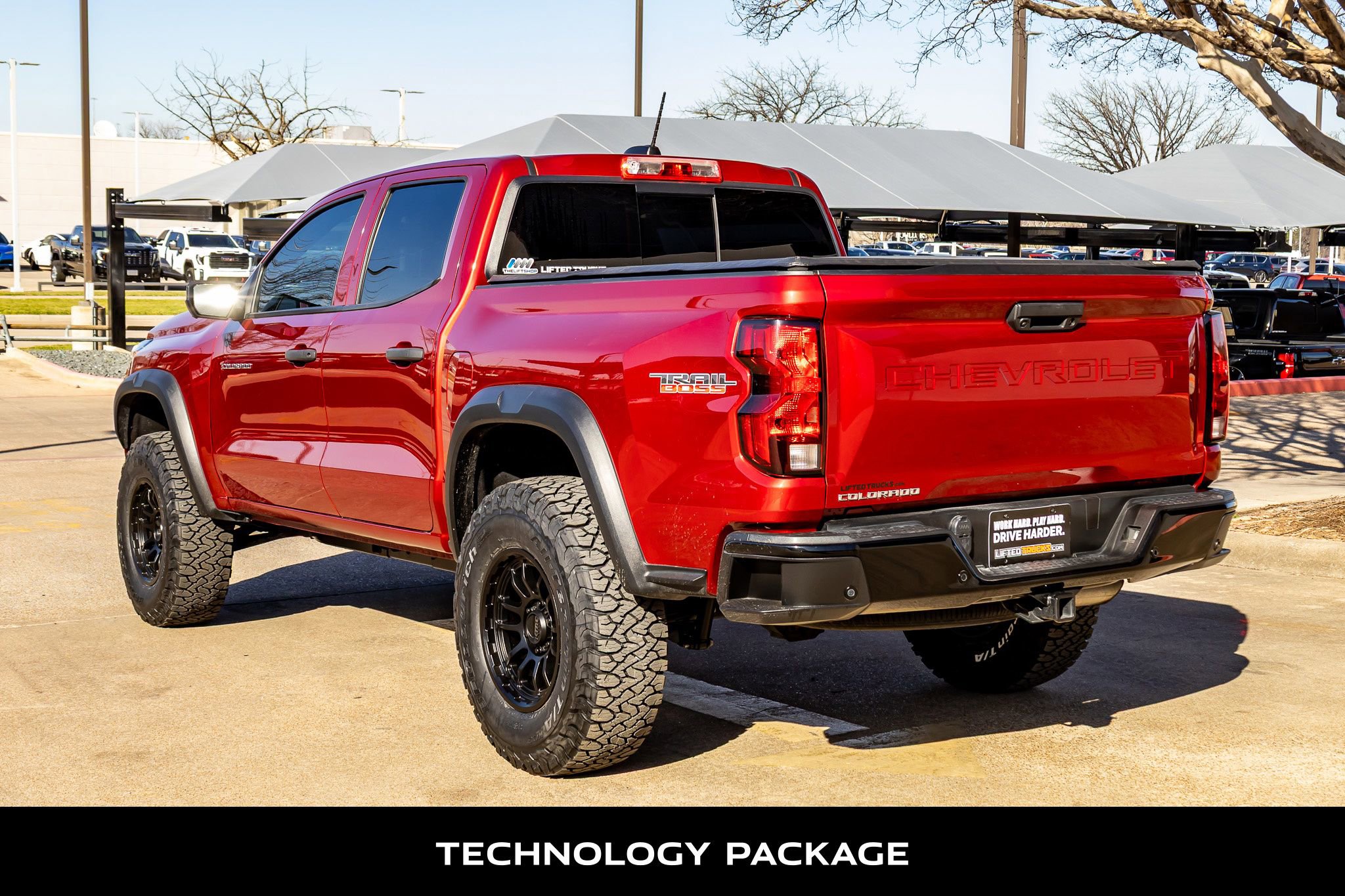 Used 2023 Chevrolet Colorado Trail Boss w/ Technology Package AWD/4WD image 7