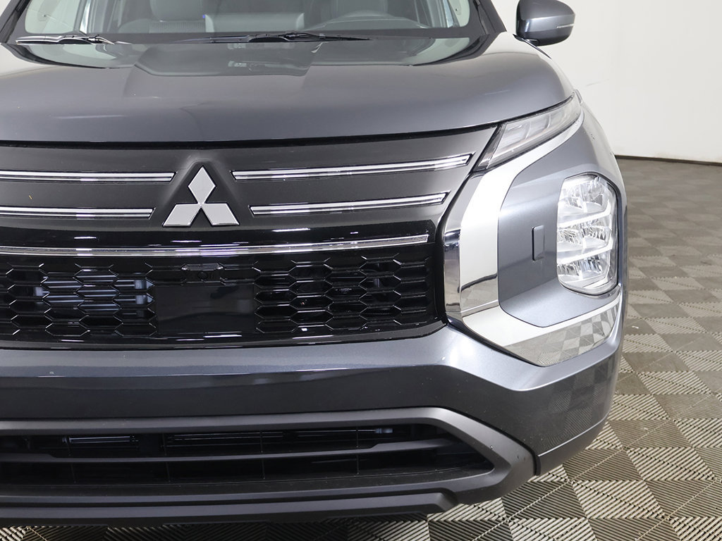 New 2026 Mitsubishi Outlander ES AWD/4WD image 14