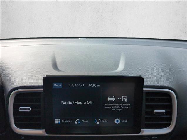 Certified 2024 Hyundai Venue SEL FWD image 11