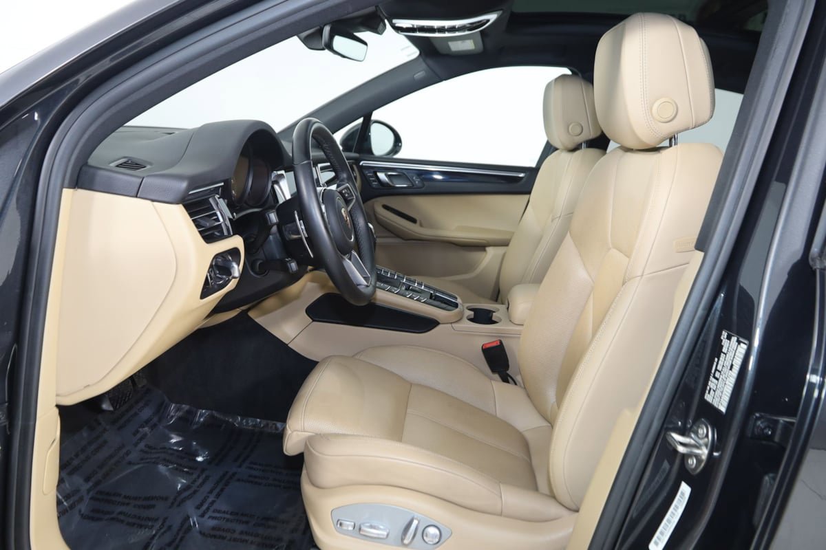 Used 2019 Porsche Macan AWD/4WD image 12