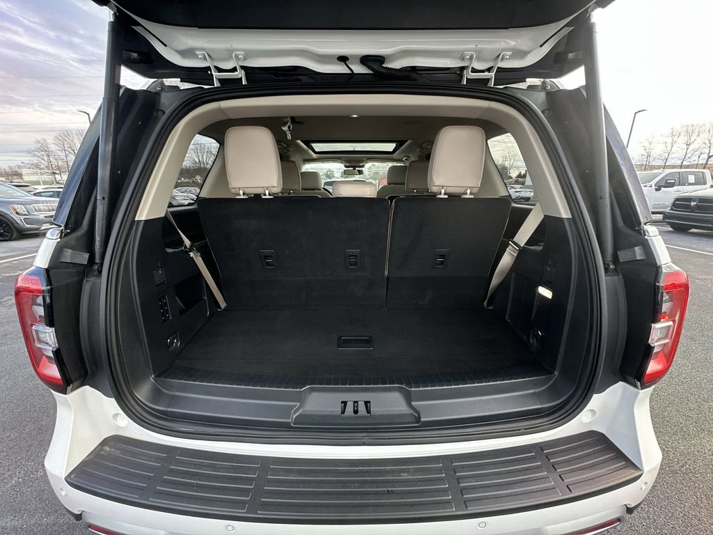 Used 2023 Ford Expedition Limited AWD/4WD image 25