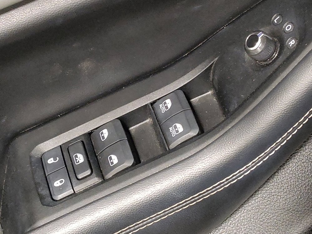 Used 2023 Jeep Grand Cherokee Limited RWD image 27