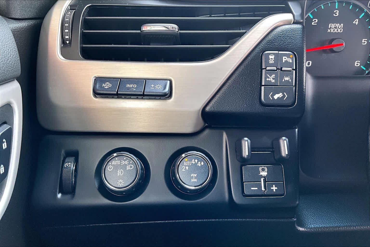 Used 2019 GMC Yukon Denali AWD/4WD image 34
