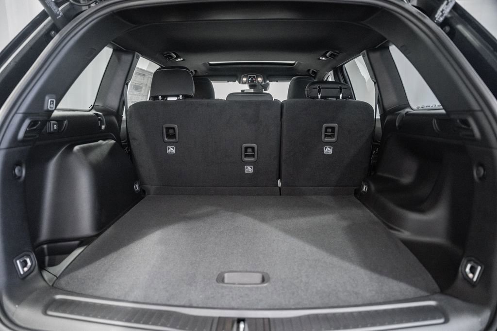 New 2025 Jeep Grand Cherokee Laredo X w/ Luxury Tech Group I image 10