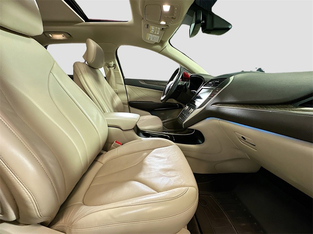 Used 2017 Lincoln MKC Reserve w/ Lincoln MKC Climate Package image 30