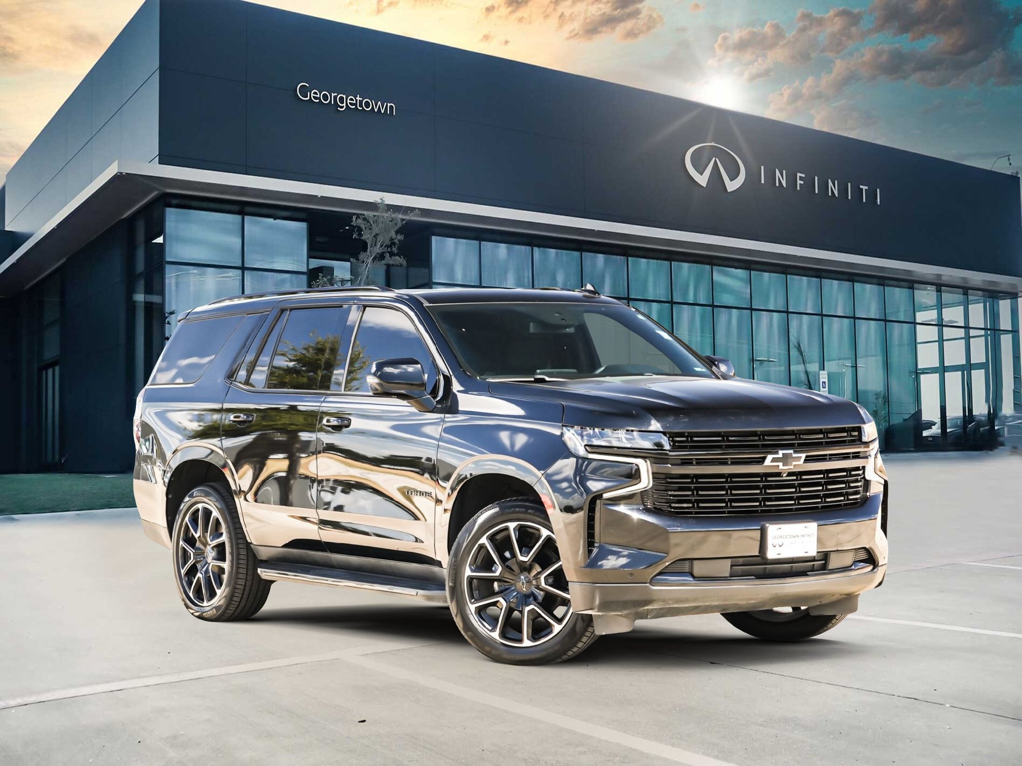 Used 2023 Chevrolet Tahoe RST w/ Luxury Package AWD/4WD image 1