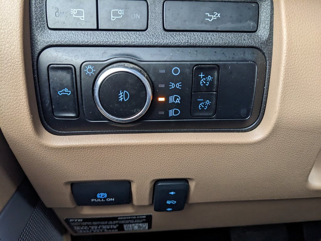 Used 2023 Ford F250 Lariat w/ Chrome Package image 57