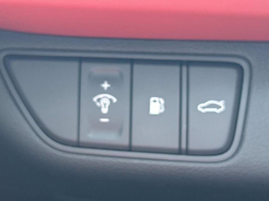 Used 2023 Genesis G70 2.0T w/ Sport Prestige Package image 30