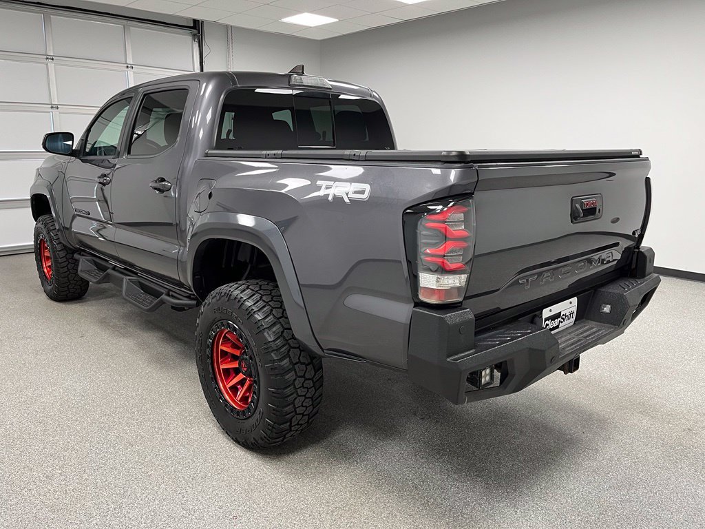 Used 2017 Toyota Tacoma TRD Sport w/ Tow Package (A/T) AWD/4WD image 8
