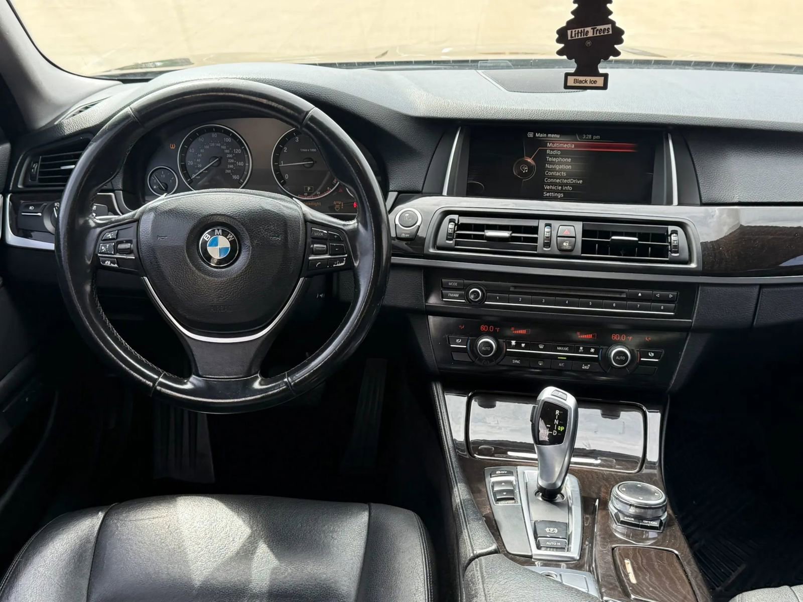 Used 2015 BMW 528i Sedan image 11