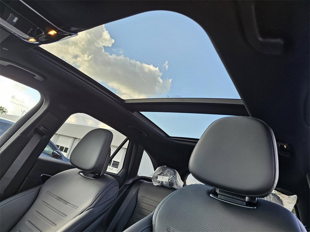 New 2026 Mercedes-Benz GLC 300 image 23