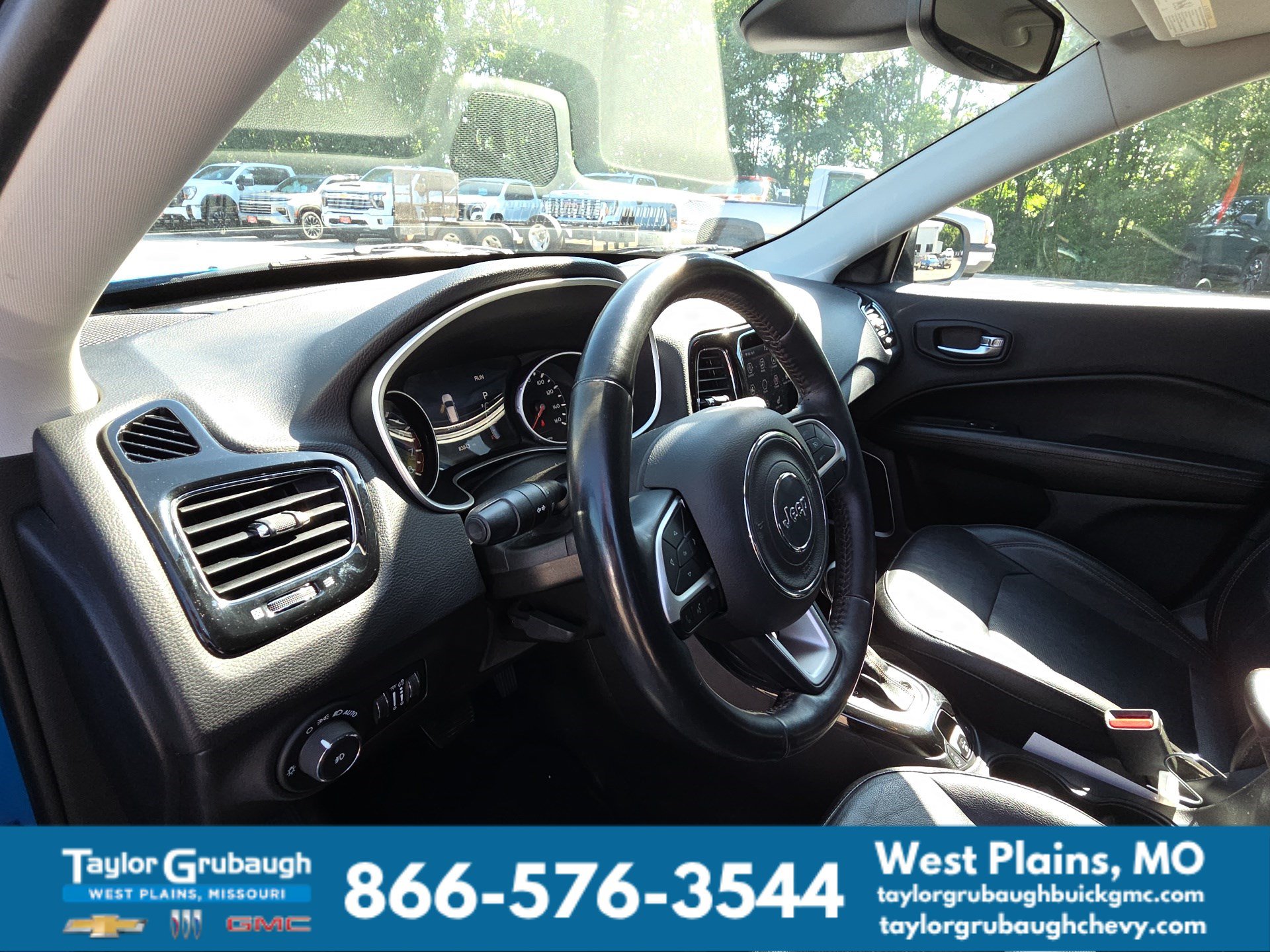 Used 2019 Jeep Compass Limited AWD/4WD image 14