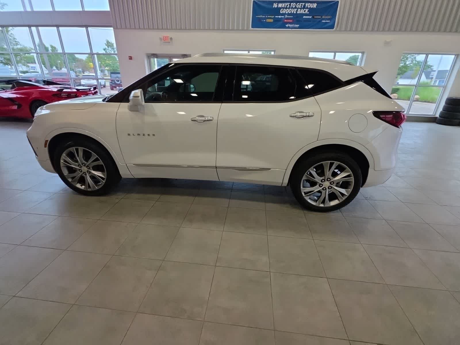 Used 2020 Chevrolet Blazer Premier w/ Driver Confidence II Package AWD/4WD image 17