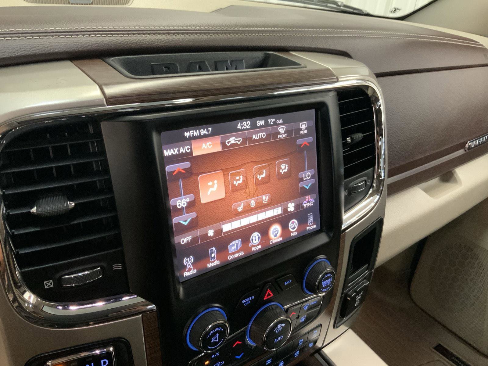 Used 2015 RAM 1500 Laramie w/ Convenience Group AWD/4WD image 24