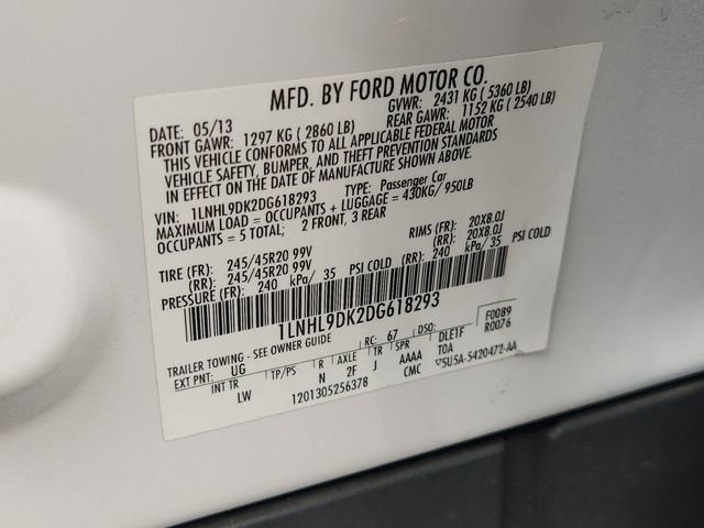 Used 2013 Lincoln MKS FWD image 32