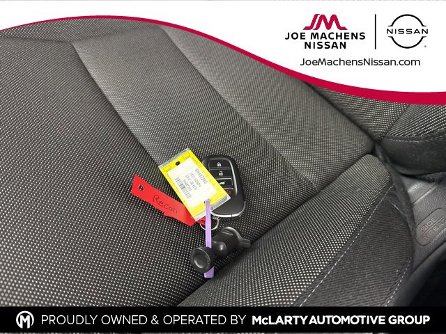 Used 2025 Honda CR-V LX image 27