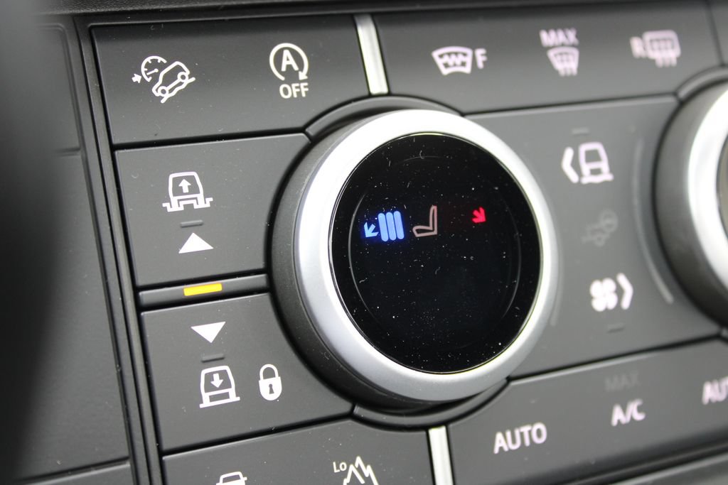 New 2026 Land Rover Defender 90 X-Dynamic SE AWD/4WD image 16