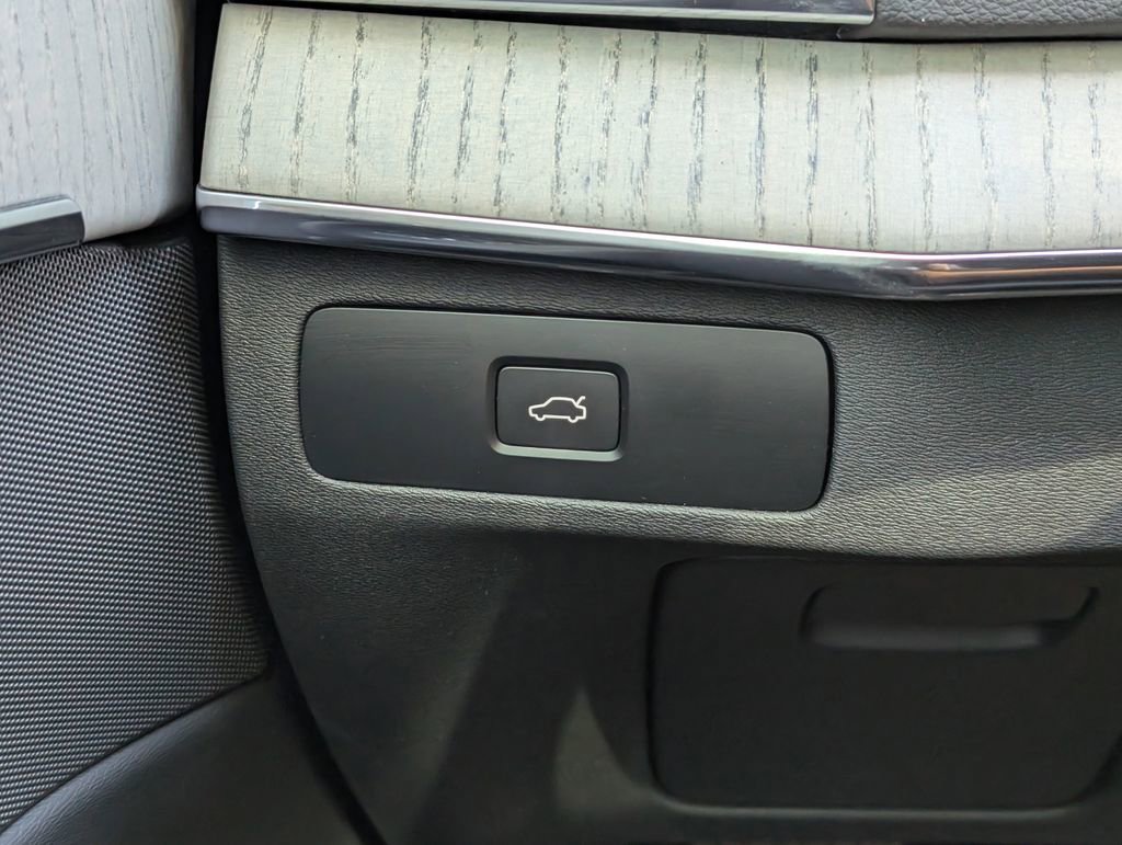 Used 2024 Volvo XC90 B6 Ultimate image 18