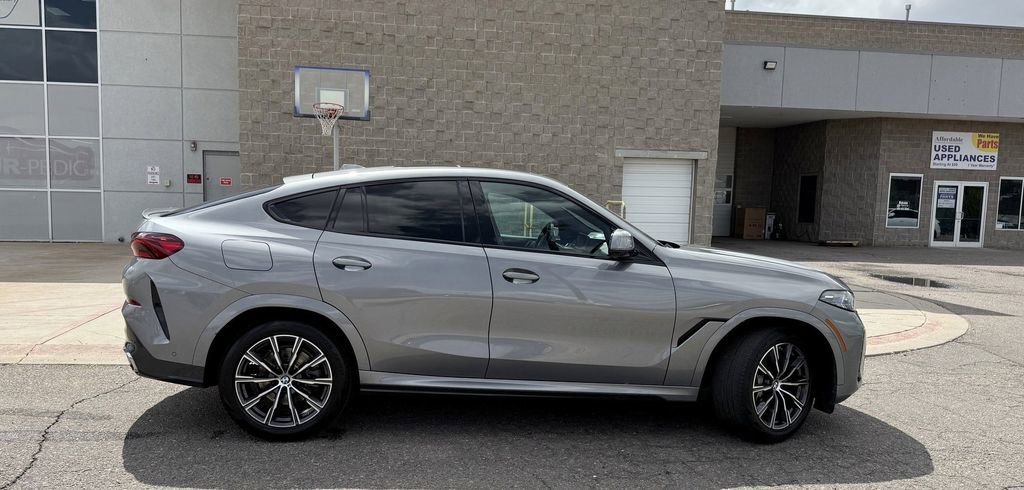 Used 2024 BMW X6 xDrive40i w/ Premium Package AWD/4WD image 5