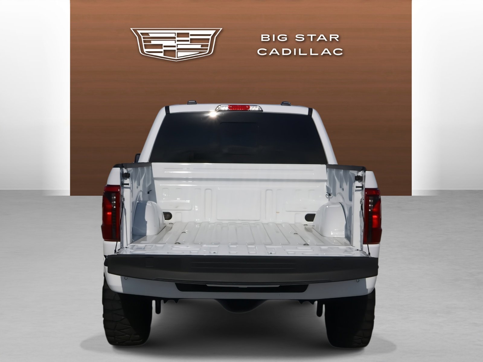 Used 2024 Ford F150 XLT w/ Equipment Group 302A MID image 10