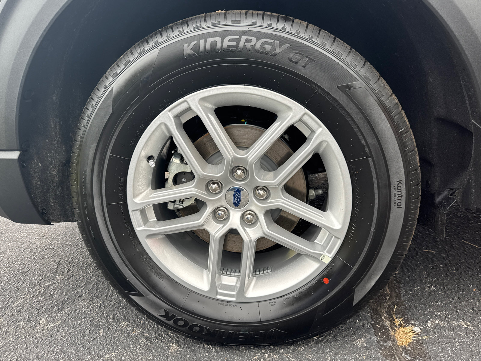 New 2026 Ford Explorer Active RWD image 20
