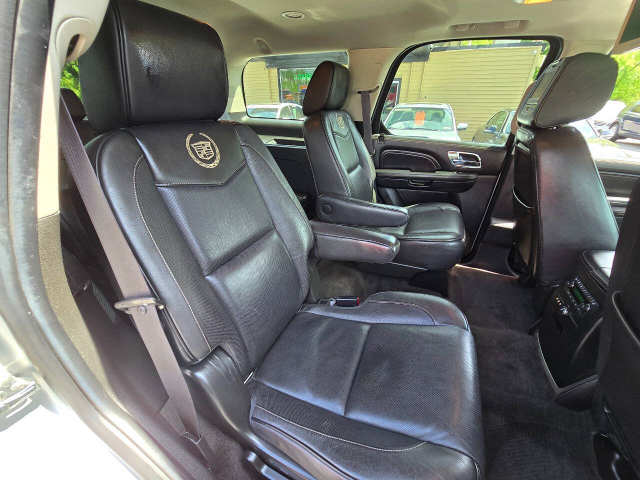 Used 2014 Cadillac Escalade Platinum AWD/4WD image 38