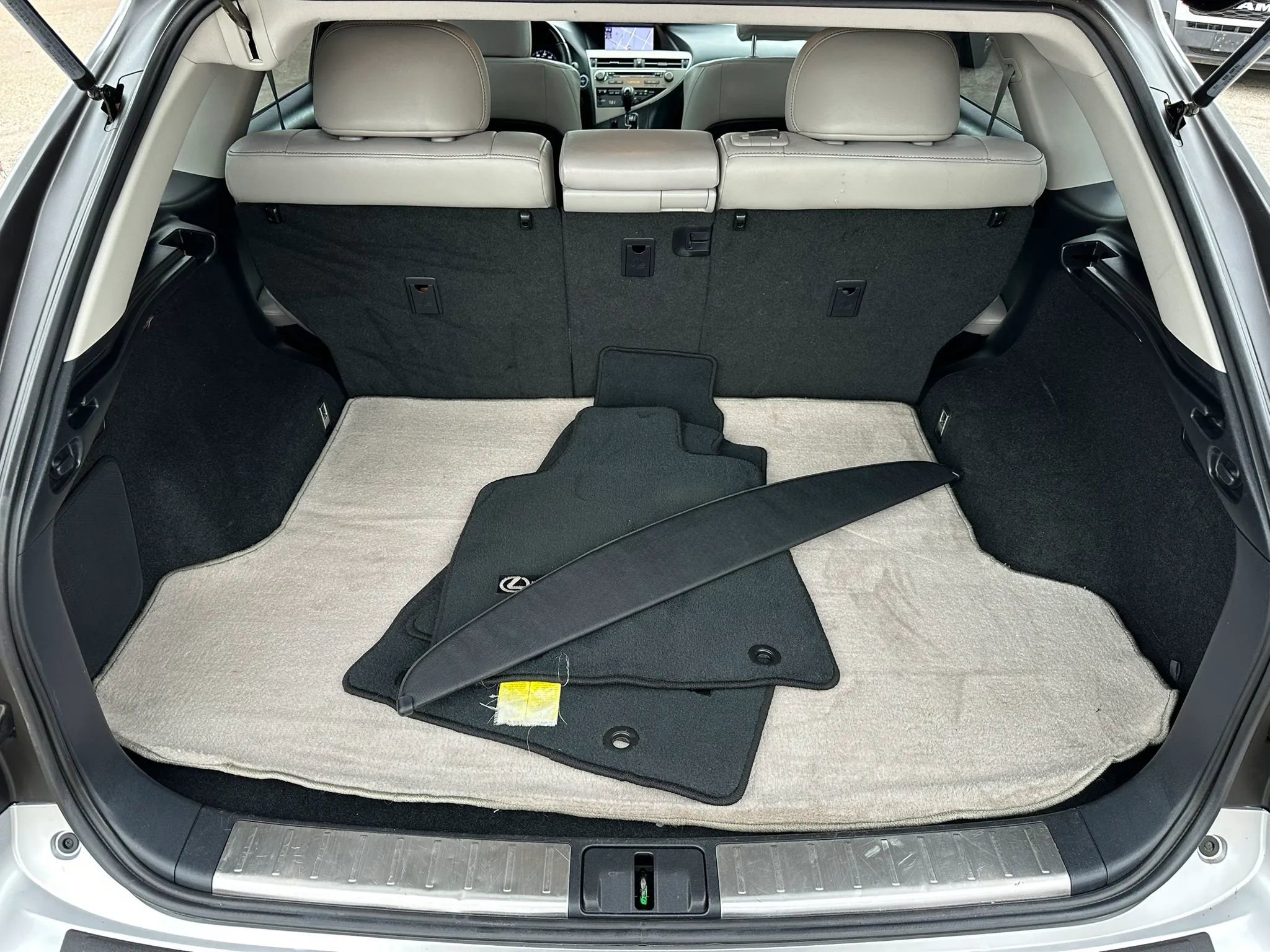 Used 2013 Lexus RX 450h FWD w/ Navigation Pkg image 19