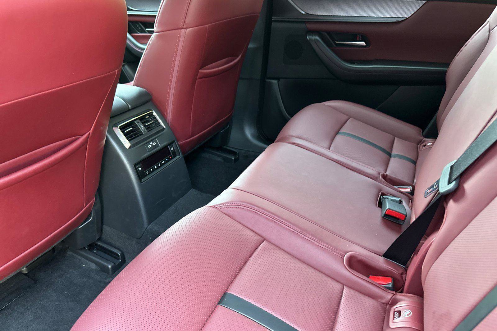 Certified 2025 MAZDA CX-70 Plug-In Hybrid w/ Premium Plus image 14