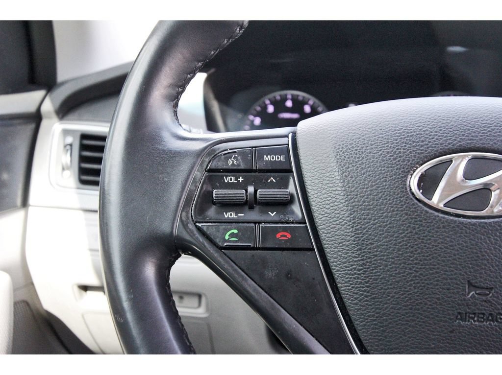 Used 2016 Hyundai Sonata Sport w/ Option Group 03 FWD image 17