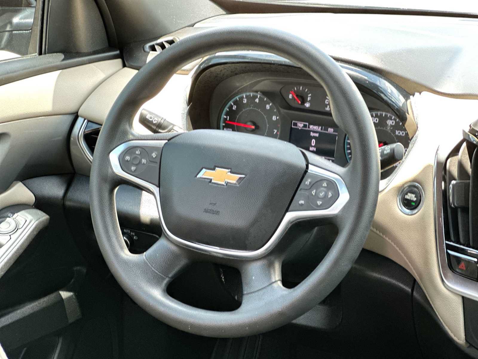 Used 2023 Chevrolet Traverse LS FWD image 27