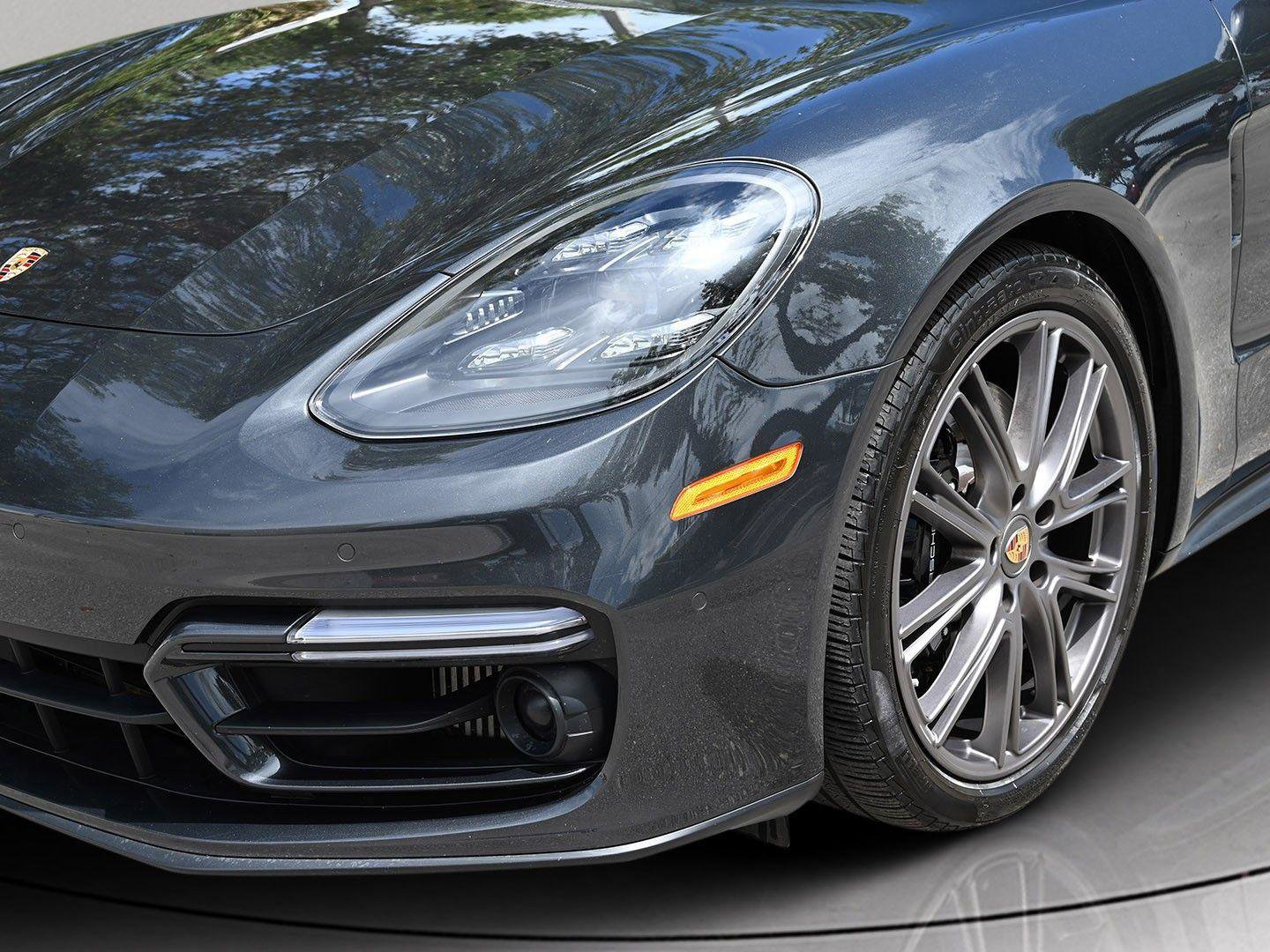 Used 2023 Porsche Panamera GTS image 10