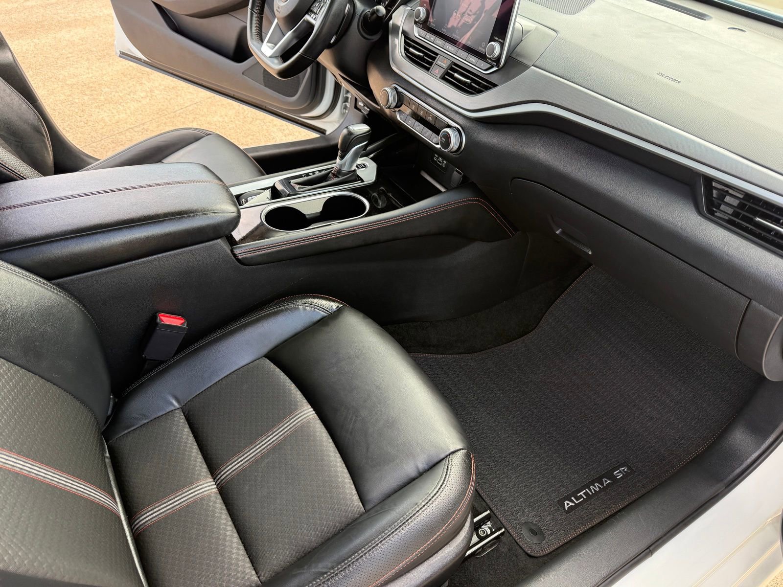 Used 2024 Nissan Altima 2.5 SR image 16