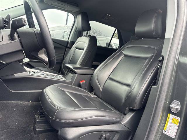 Used 2023 Ford Explorer XLT w/ Equipment Group 202A AWD/4WD image 7